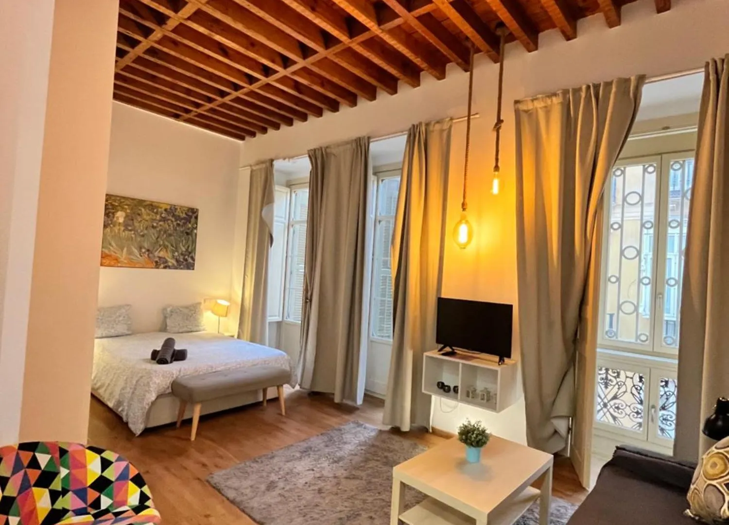 Larios Deluxe Studio Malaga