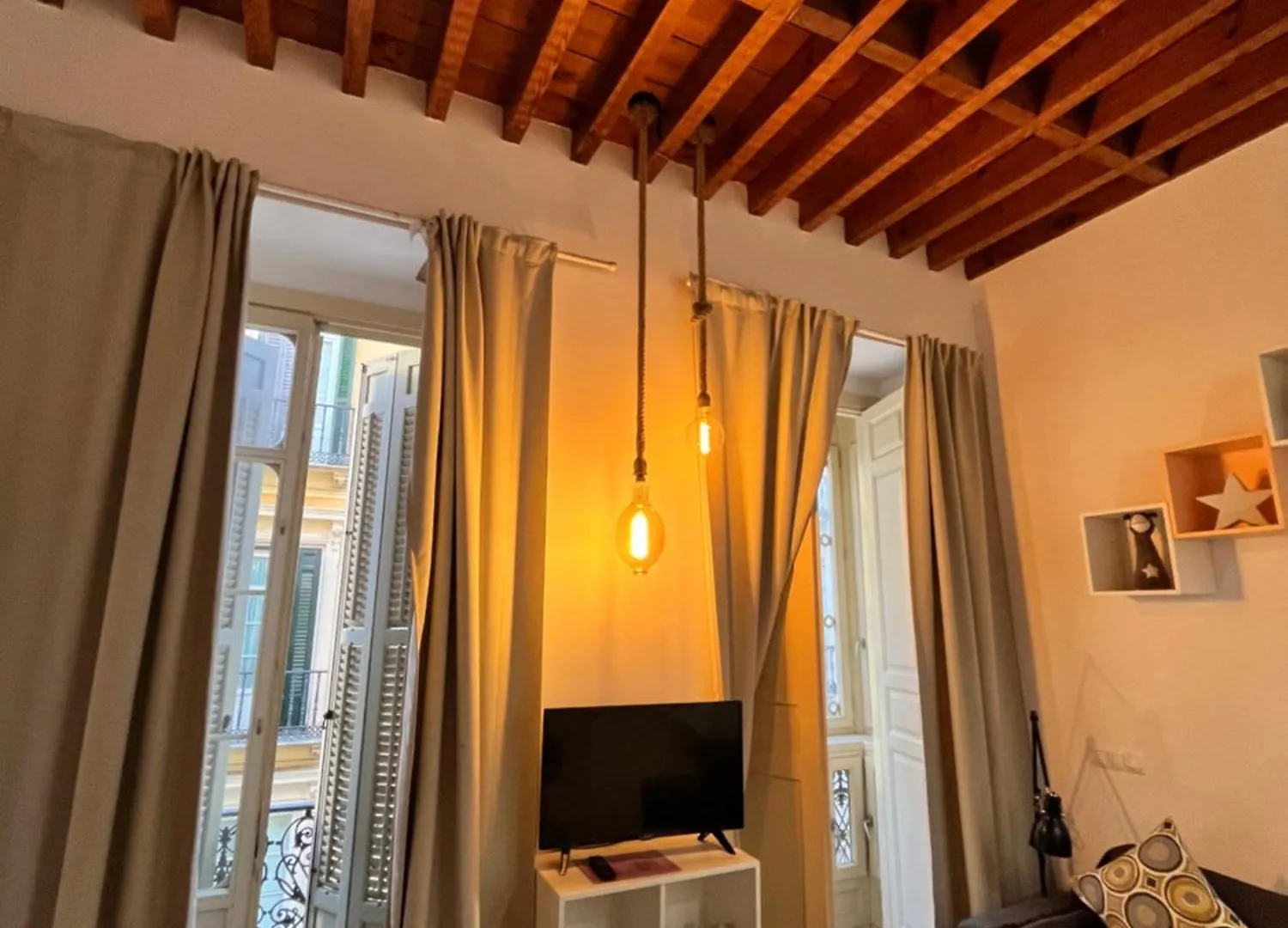 Larios Deluxe Studio Malaga 0*,