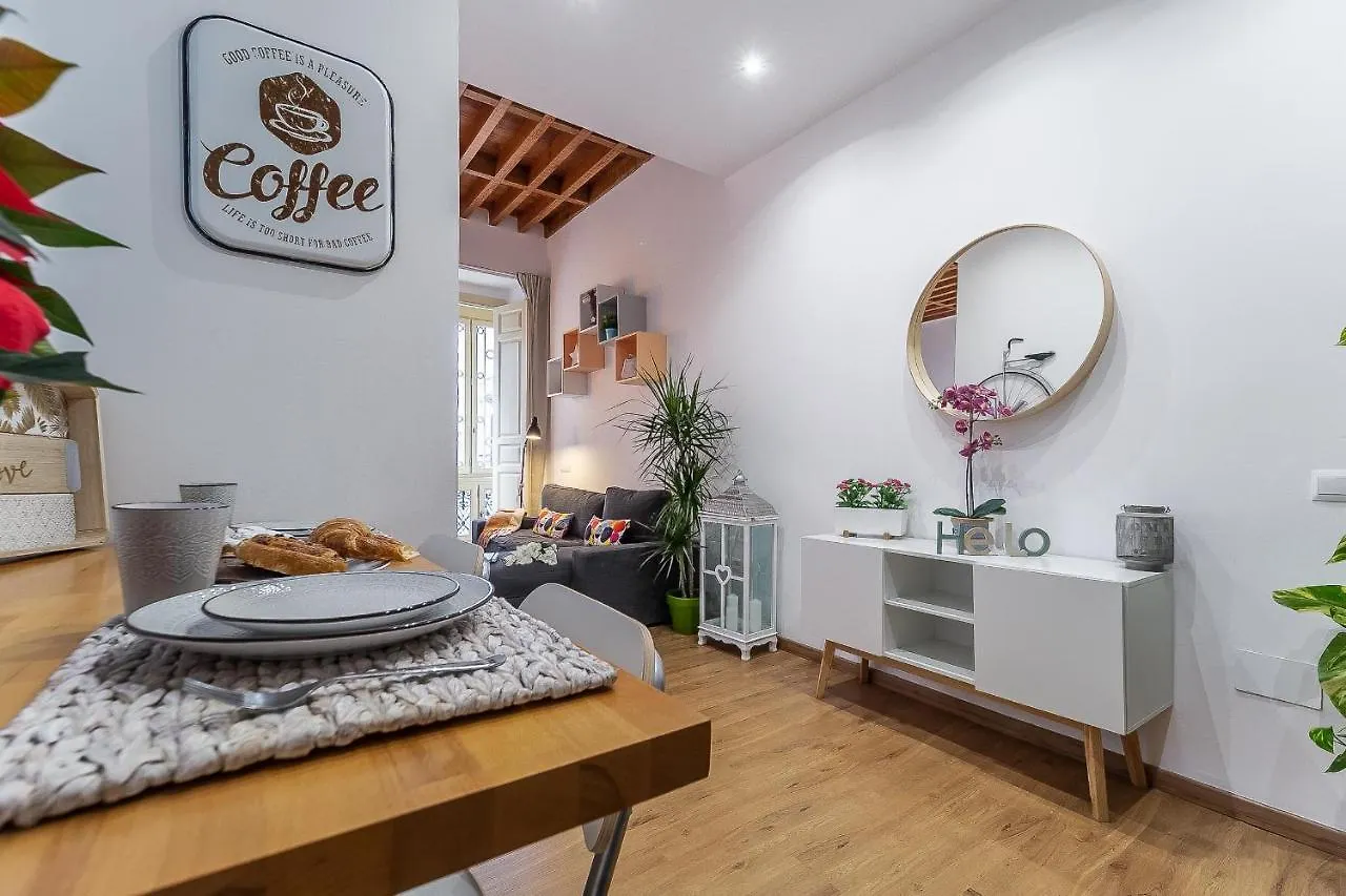 Larios Deluxe Studio Málaga 0*,  Spanien